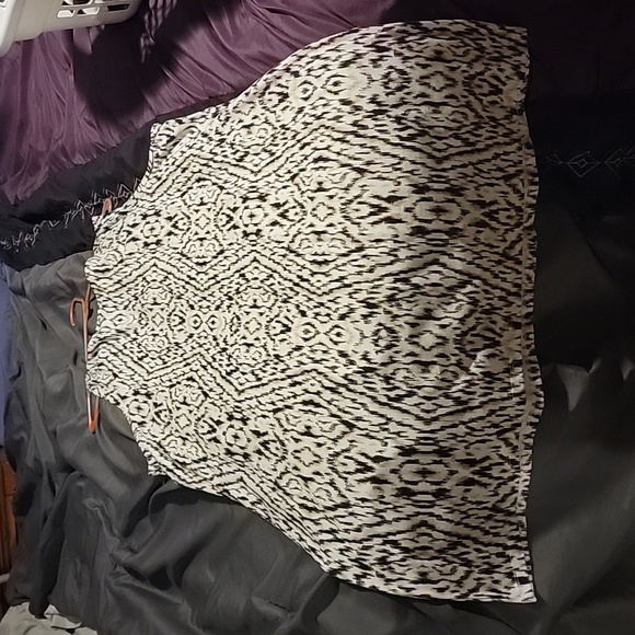 Basic editions animal print dress with a beaded detail on the neckline - Picture 2 of 4